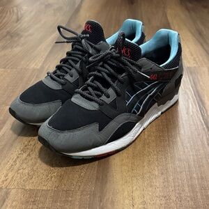 ASICS Men's Gel Lyte V GORETEX Black and Gray Sneakers